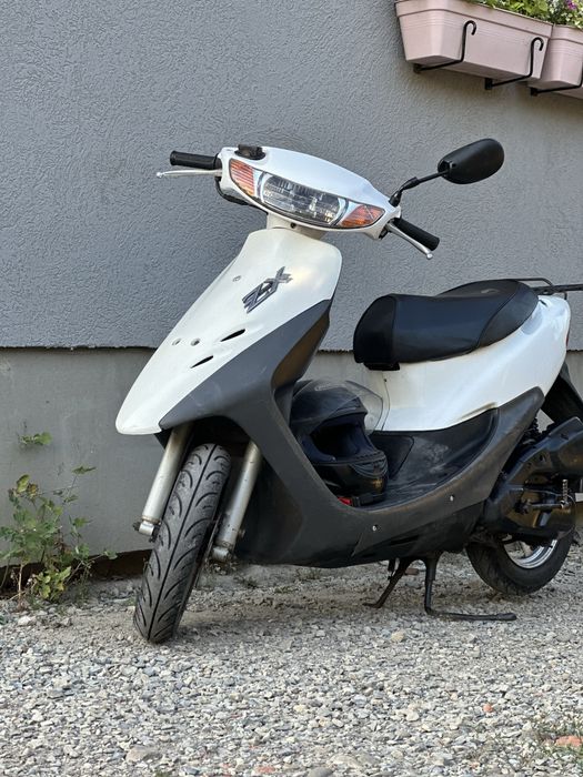 Продам скутер з контейнера хонда діо 35 ср