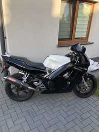 Sprzedam cbr f 3 600