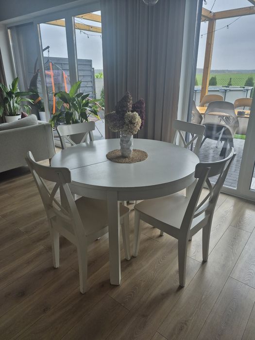 Stół rozkladany IKEA BJURSTA +6 krzeseł