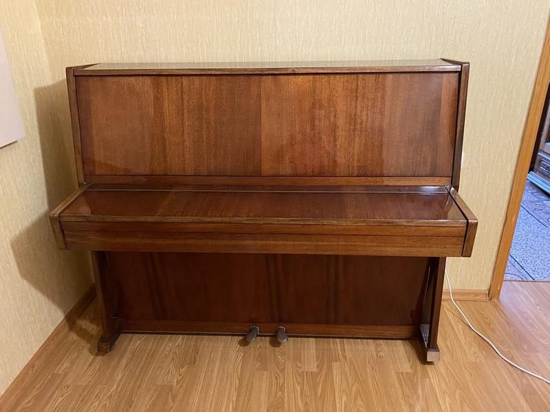 Продам пианино УКРАИНА