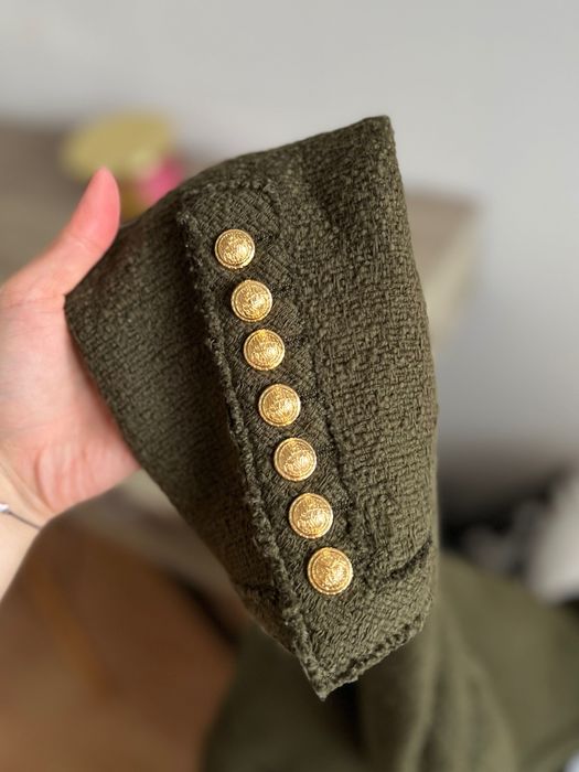 Marynarka żakiet khaki boucle z usztywnionymi ramionami viral Zara
