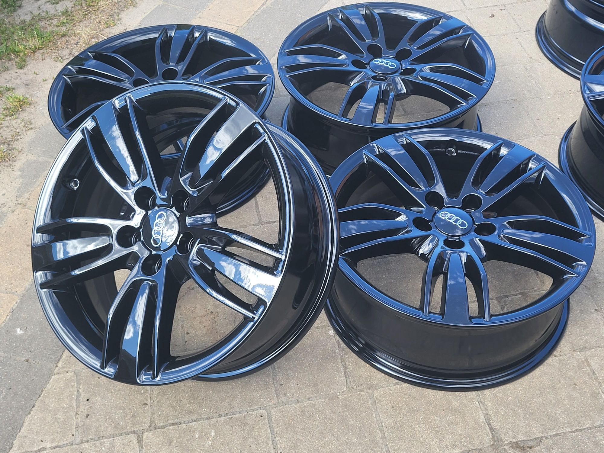 Alufelgi oryginal Audi Q3 5x112 6,5Jx17 et33 cb57,1mm czarny polysk