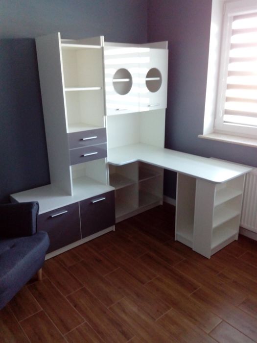 Biurko mlodzieżowe + szafka