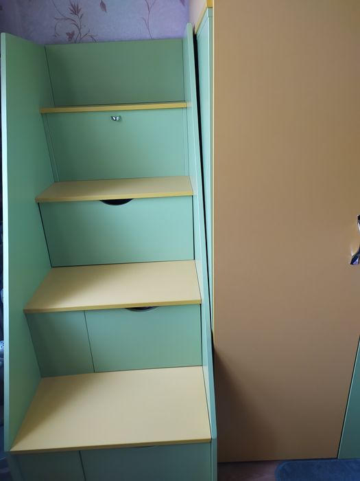 Срочно! Мебель в детскую комнату