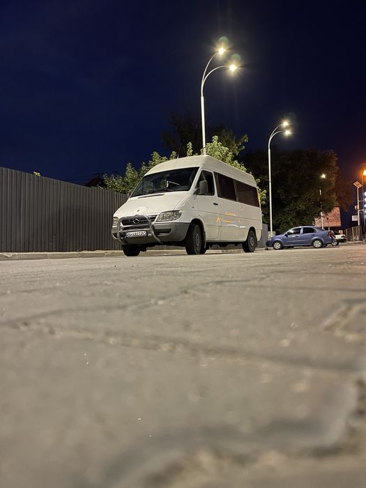Продам свій автомобіль Mercedes Benz Sprinter 311