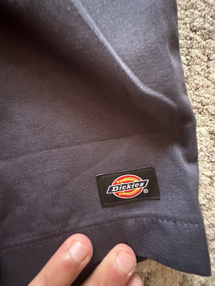 Dickies loose fit shorts