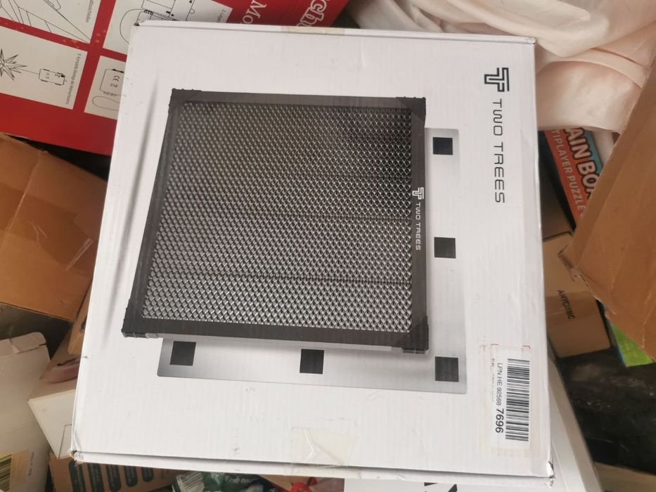 Стільниковий робочий стіл лазерного гравера для верстату.