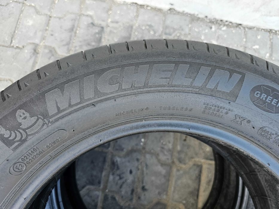 Lato Michelin 205/60 R16