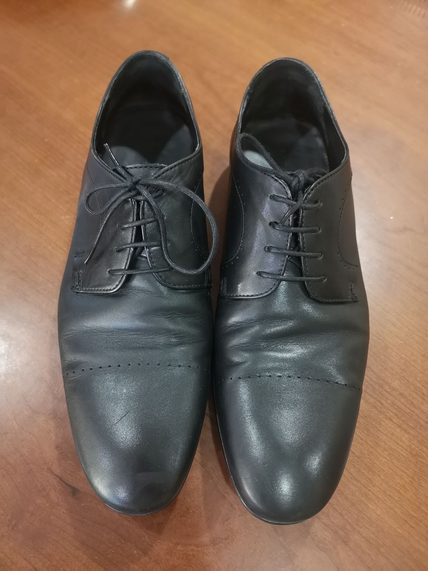 Sapatos de homem pretos Zara