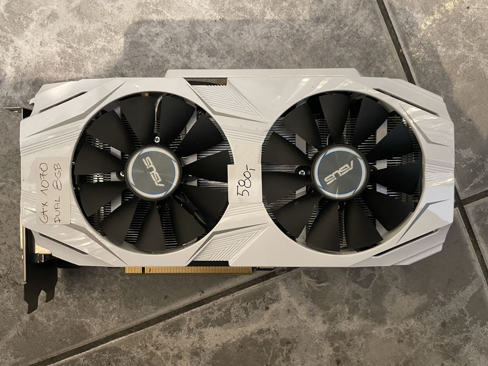 ASUS GeForce GTX 1070 Dual OC 8GB GDDR5