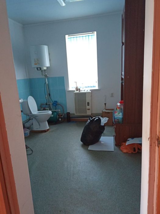 Будинок зі ставком