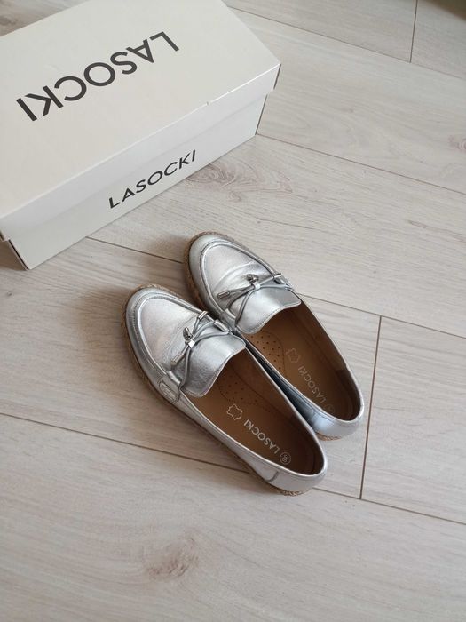 Półbuty espadryle srebrne Lasocki 36