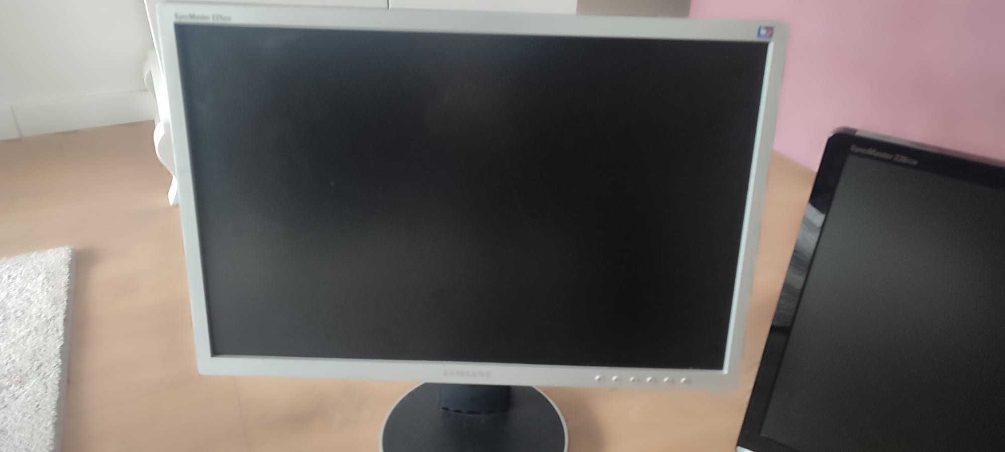 2 Monitores SAMSUNG Syncmaster 22"