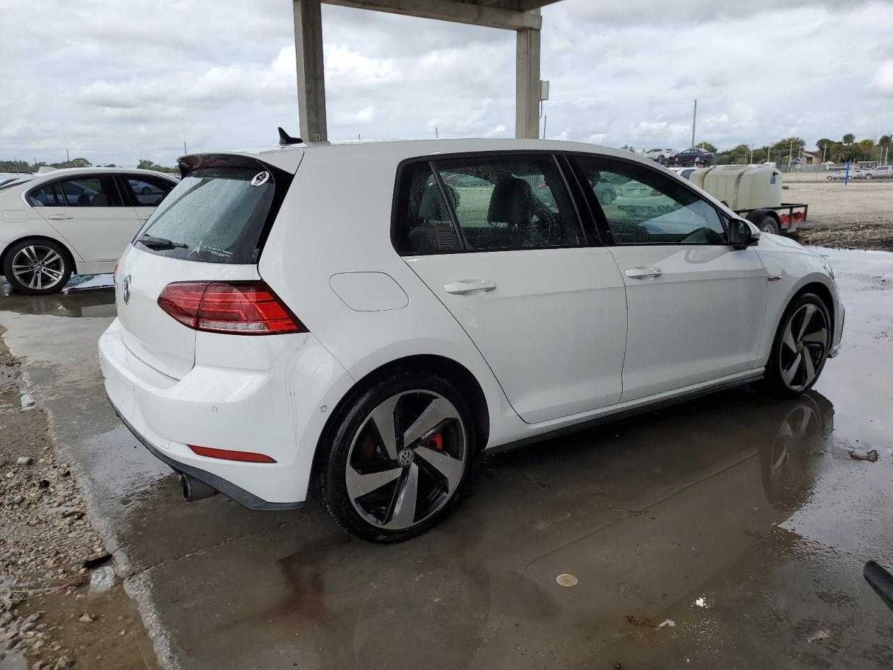 Volkswagen Gti S/SE 2018