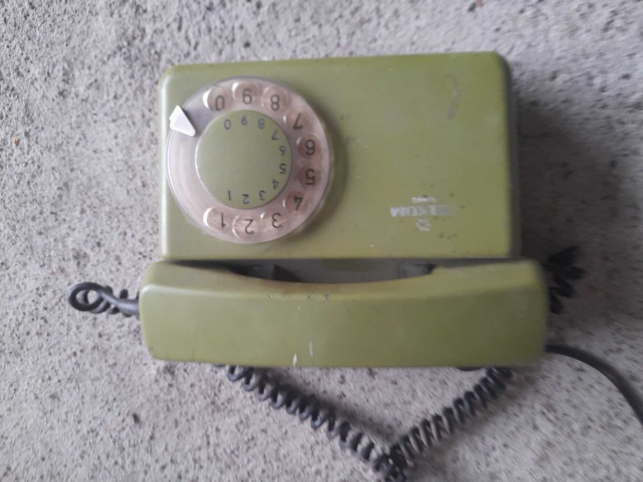 Telefon PRL Tulipan retro