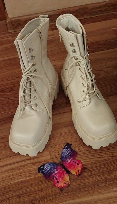 Ботинки женские размер 40