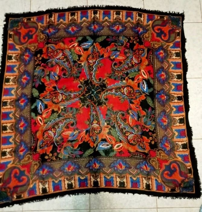 Lenços decorativos grandes quadrados