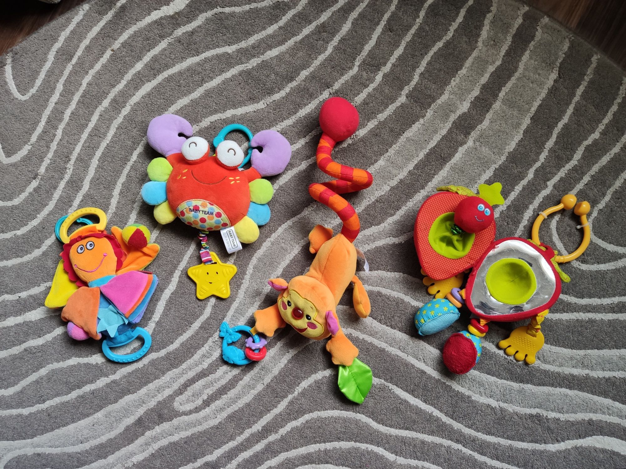 Развивающие игрушки Tiny Love, Lamaze, Playgro, Baby team