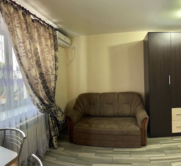 2км кв. Центр. Авто. Жд вокзали . 1200 за добу.