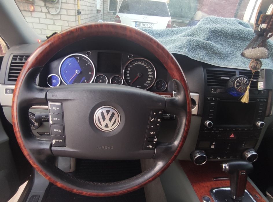 Продам Фольксваген Туарег 2003 год срочно