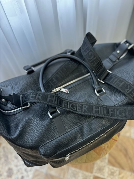 Сумка дорожная  TOMMY HILFIGER нов