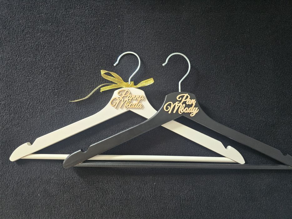 Pudełko na koperty, wieszaki, koszyczki ratunkowe i kieliszki 15ml