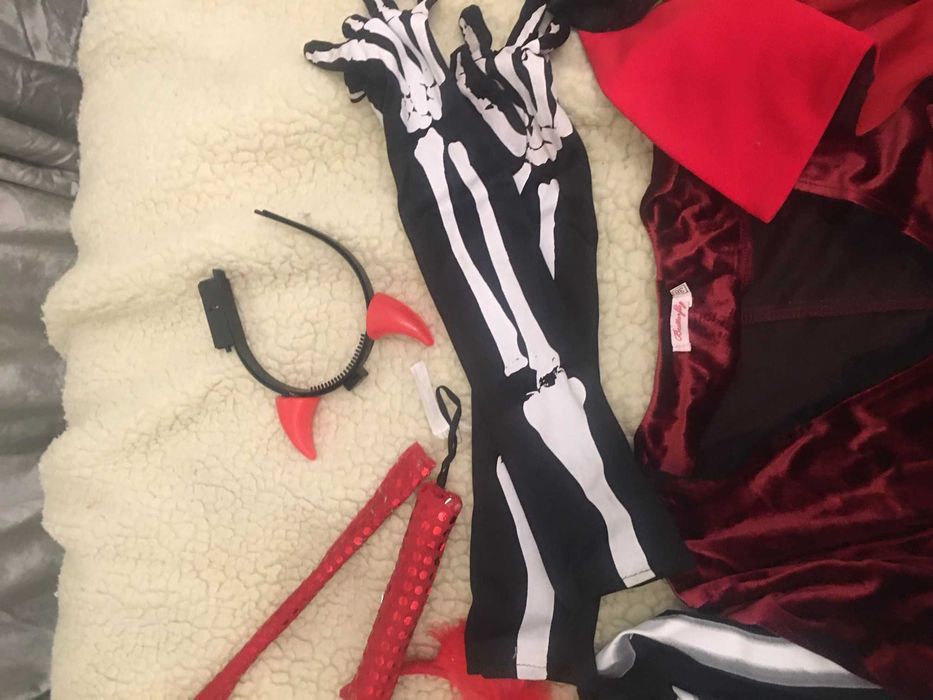 Карнавальні маски наряди Хеллоуин оптом