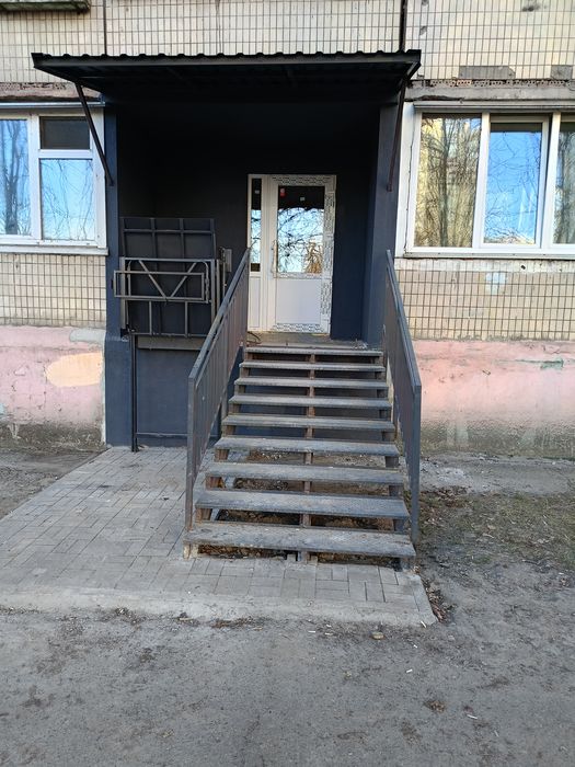 Фасад. Оренда комерційної нерухомості 70м2, м.Київ,Святошинського райо