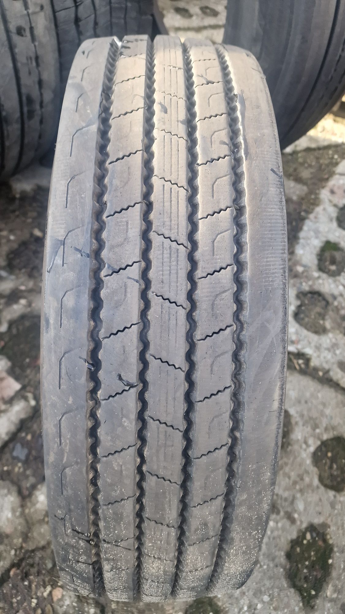 215/75r17.5 Semperit Runner F2