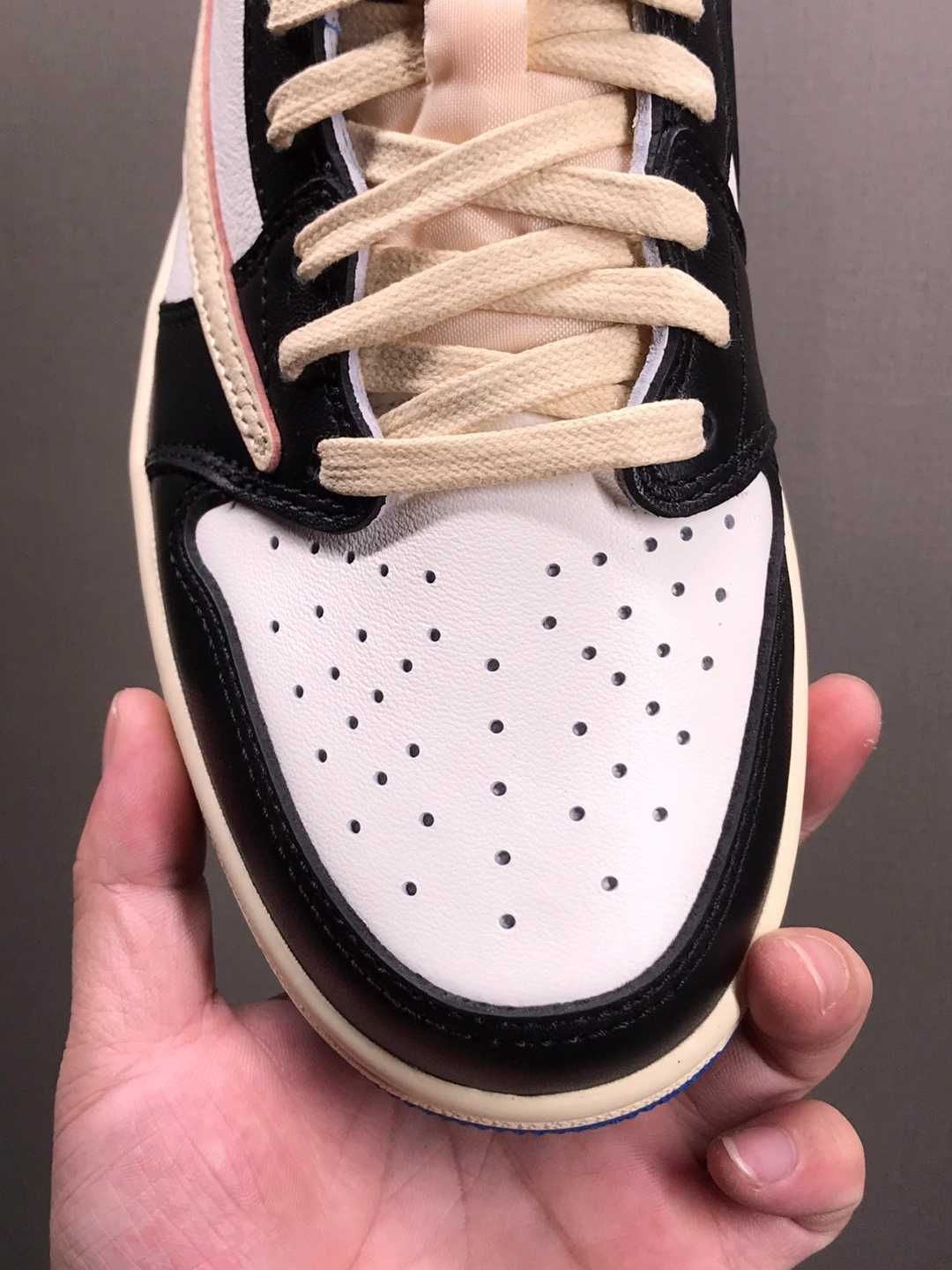 Buty Jordan1RetroLowOGSPFragment x Travis Scott sportowe rozmiar.42