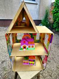 Domek dla lalek drewniany.