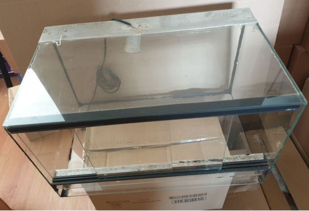 Terrario usado em bom estado
