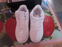 Nowe buty męskie sportowe