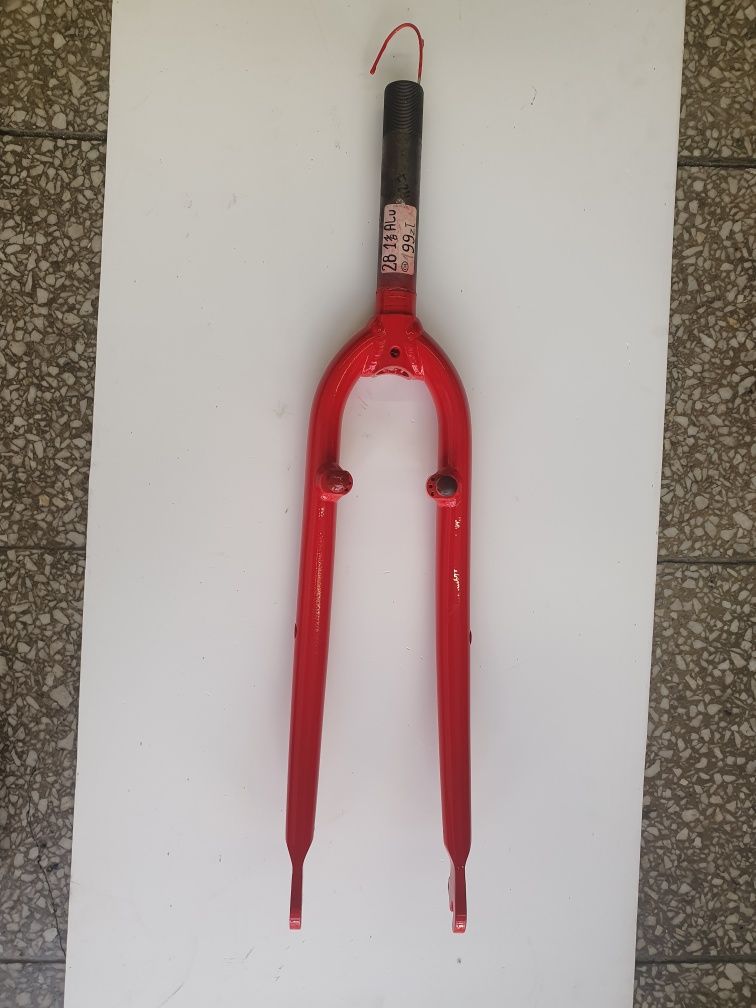 Widelec aluminiowy 28 cali