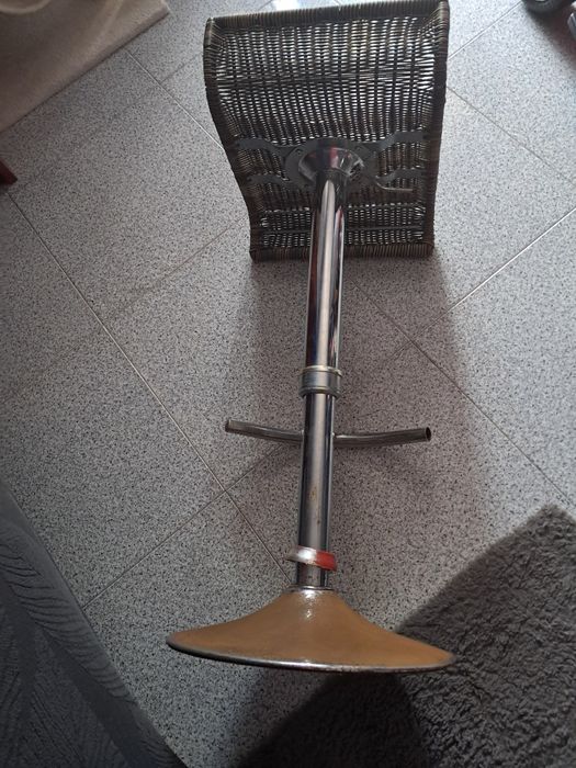 Banco  alto sobe e desce