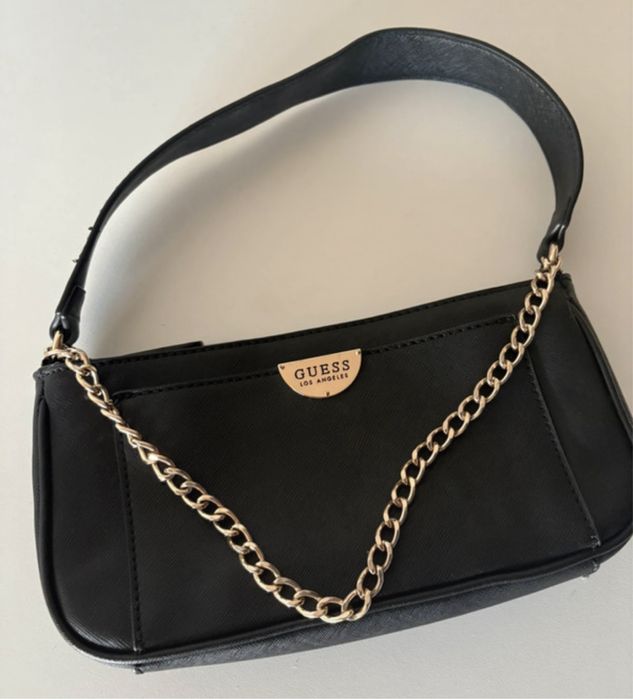 Mala Guess preta