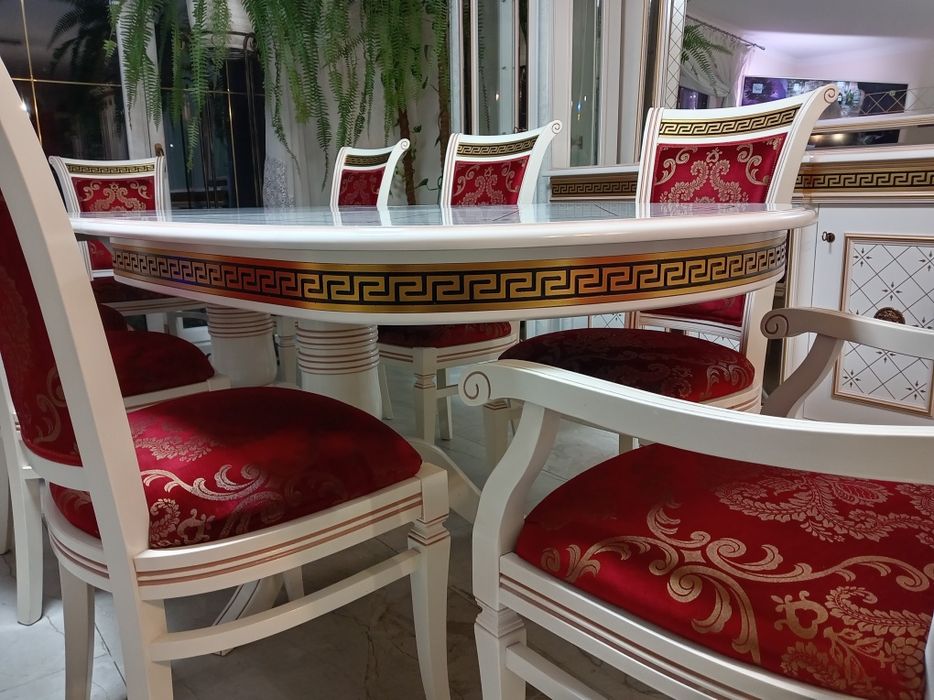 Stół rozkładany + 8 krzeseł Versace