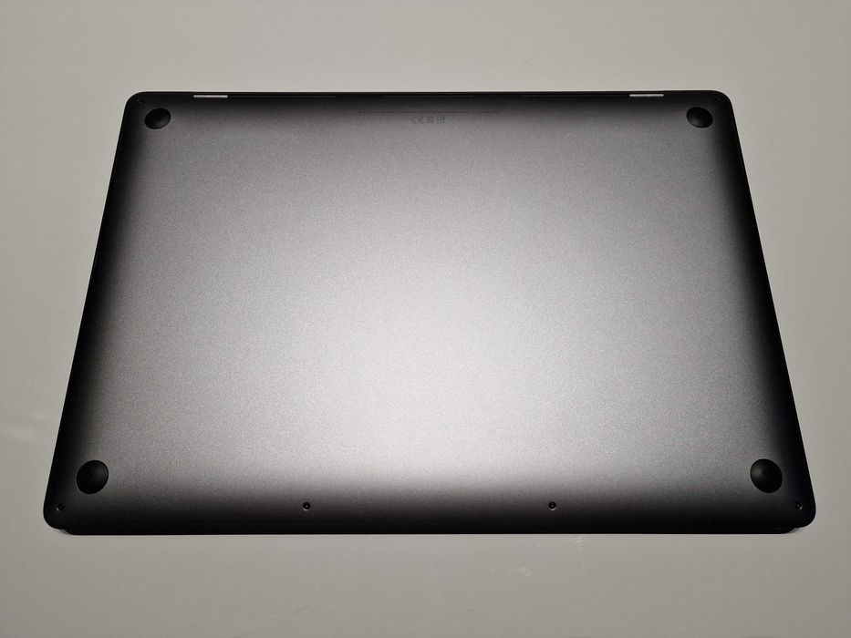 MacBook Pro 16 (2019) / A2141 / Touch Bar / i7 / 32 RAM / 512 SSD