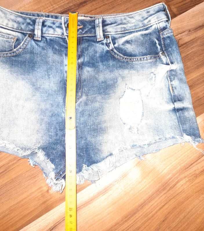 Shorty jeansowe Bershka rozm. M