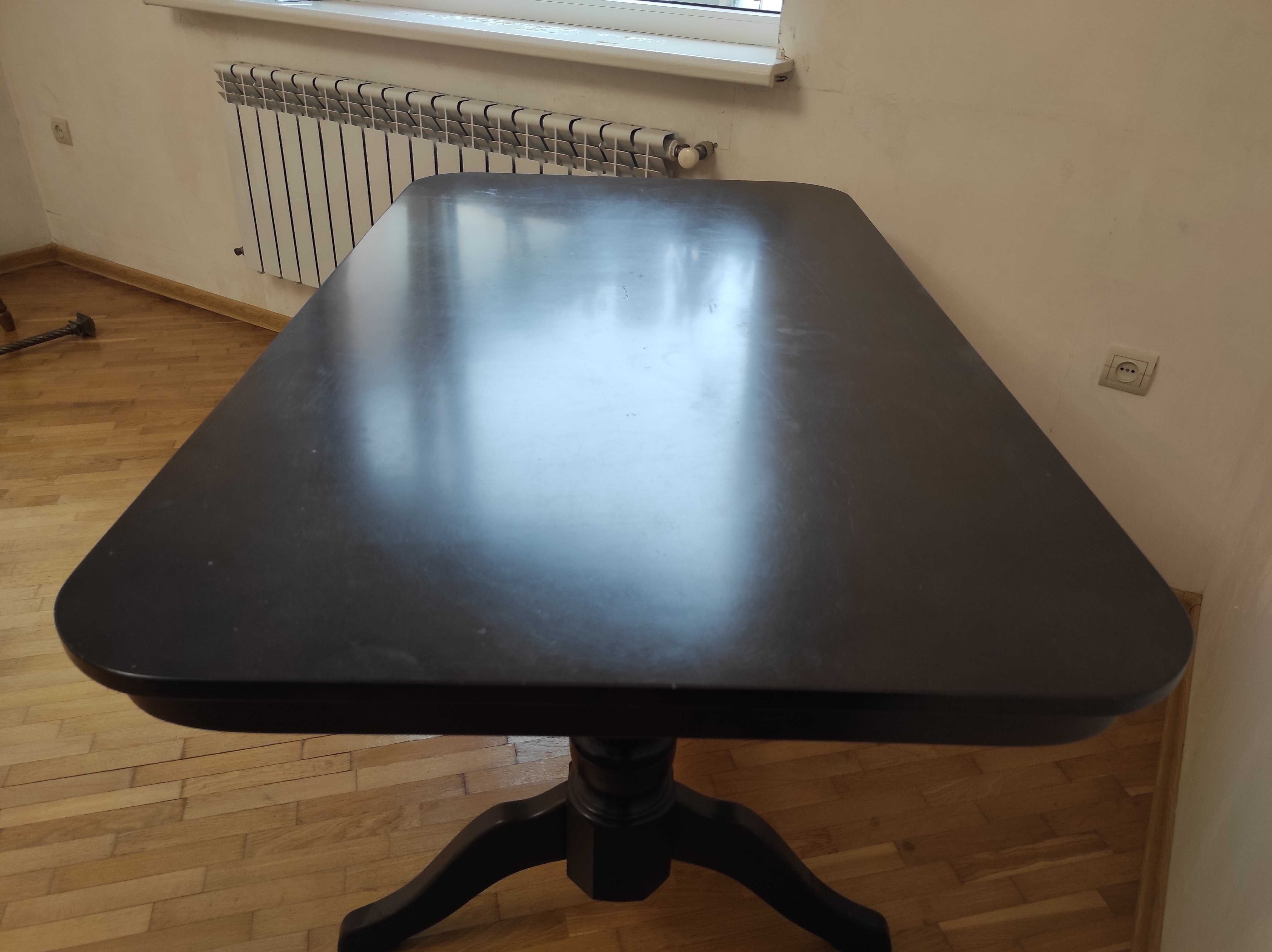 Продам стіл майже новий