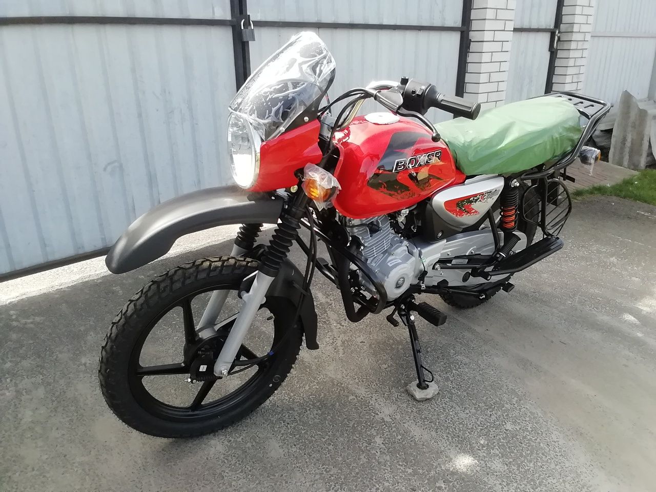 Продам мотоцикл" BAJAJ(Баджаж)"BOXER" 125см.куб  1250$