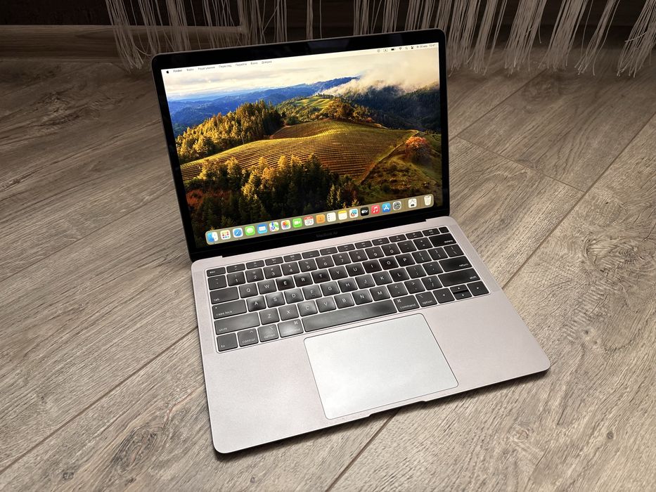 MacBook Air 2019 A1932 (i5/16/256)