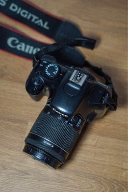 Canon EOS - 1100D + 2 Lentes