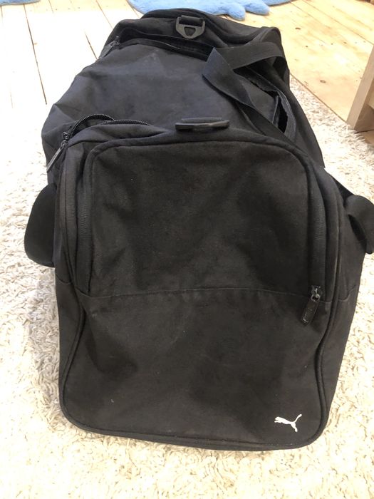 Фірмова дорожня сумка нова була лише один раз в користуванні