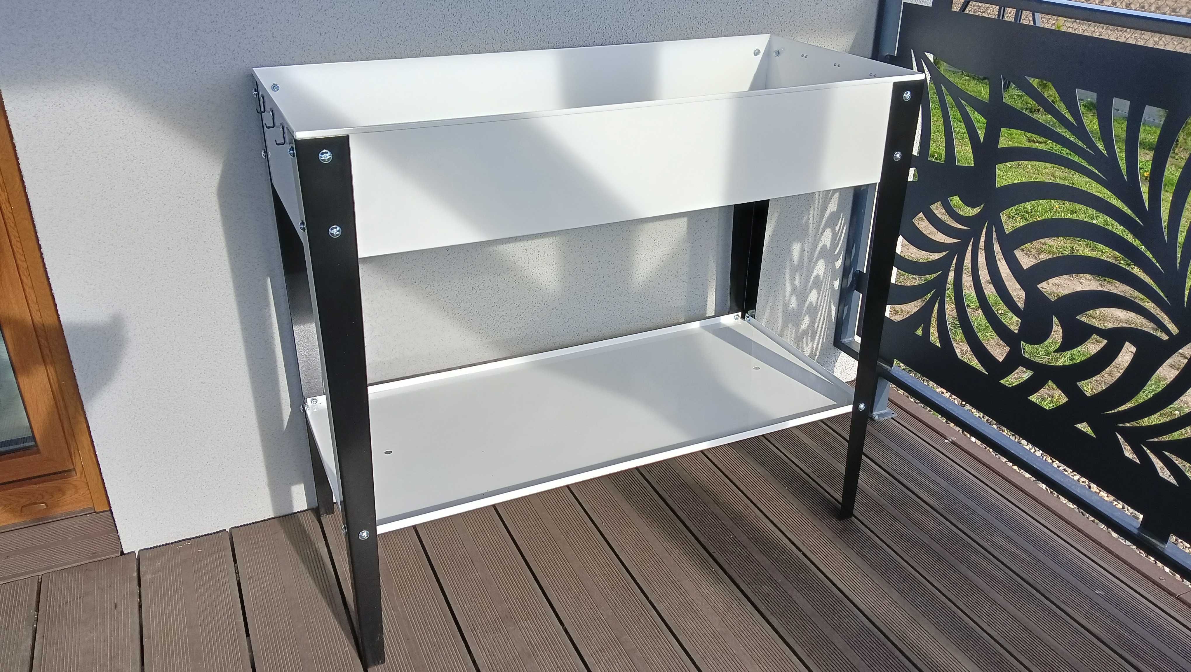 Stylowe, eleganckie metalowe szafki na taras