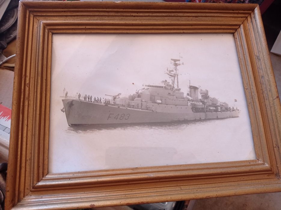 Fragata modelo da Emergido capelo