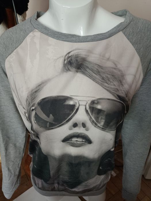 Szara bluza z grafiką matki Top secret