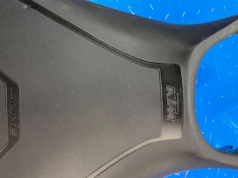 ktm 125 390 kanapa przod DUKE