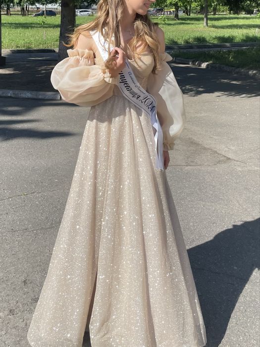 Випускне плаття/випускна сукня