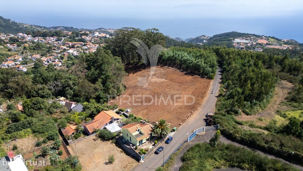 Terreno loteado na Camacha – 5 lotes com possibilidade de construir...